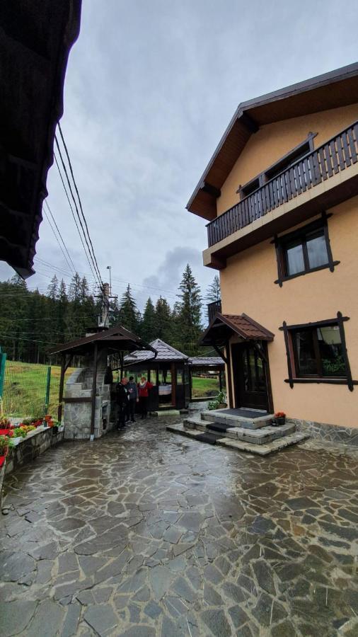 Hotel Casa Teleferic Buşteni Exterior foto