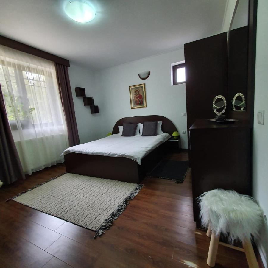 Hotel Casa Teleferic Buşteni Exterior foto