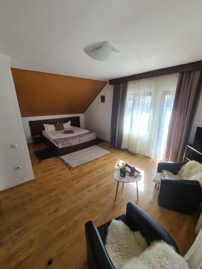 Hotel Casa Teleferic Buşteni Exterior foto