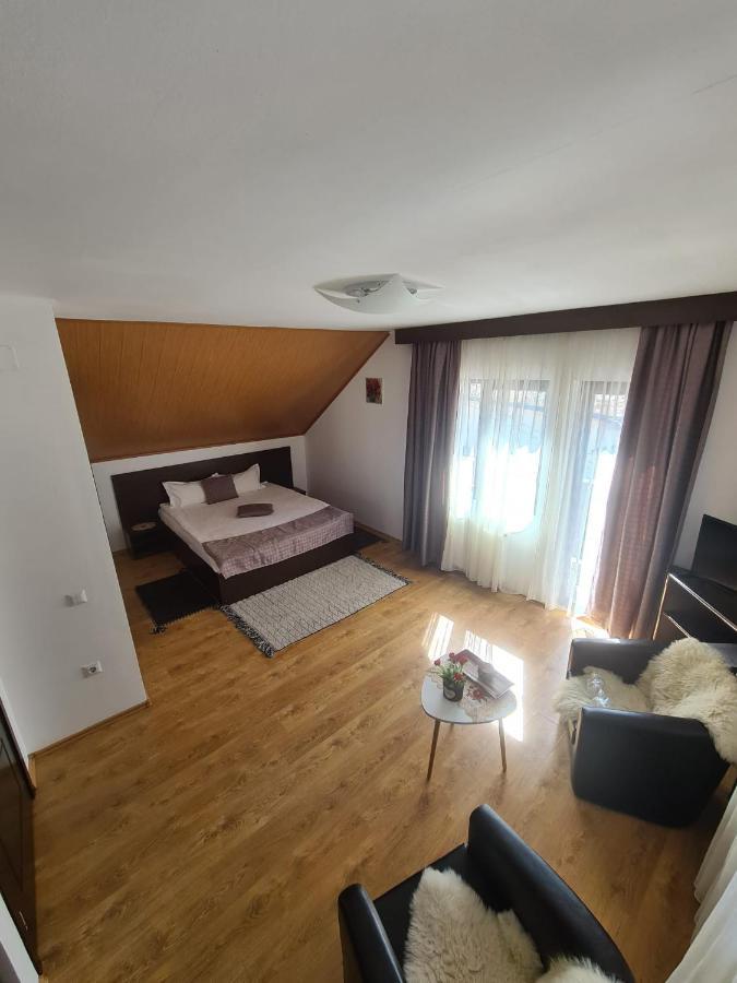 Hotel Casa Teleferic Buşteni Exterior foto